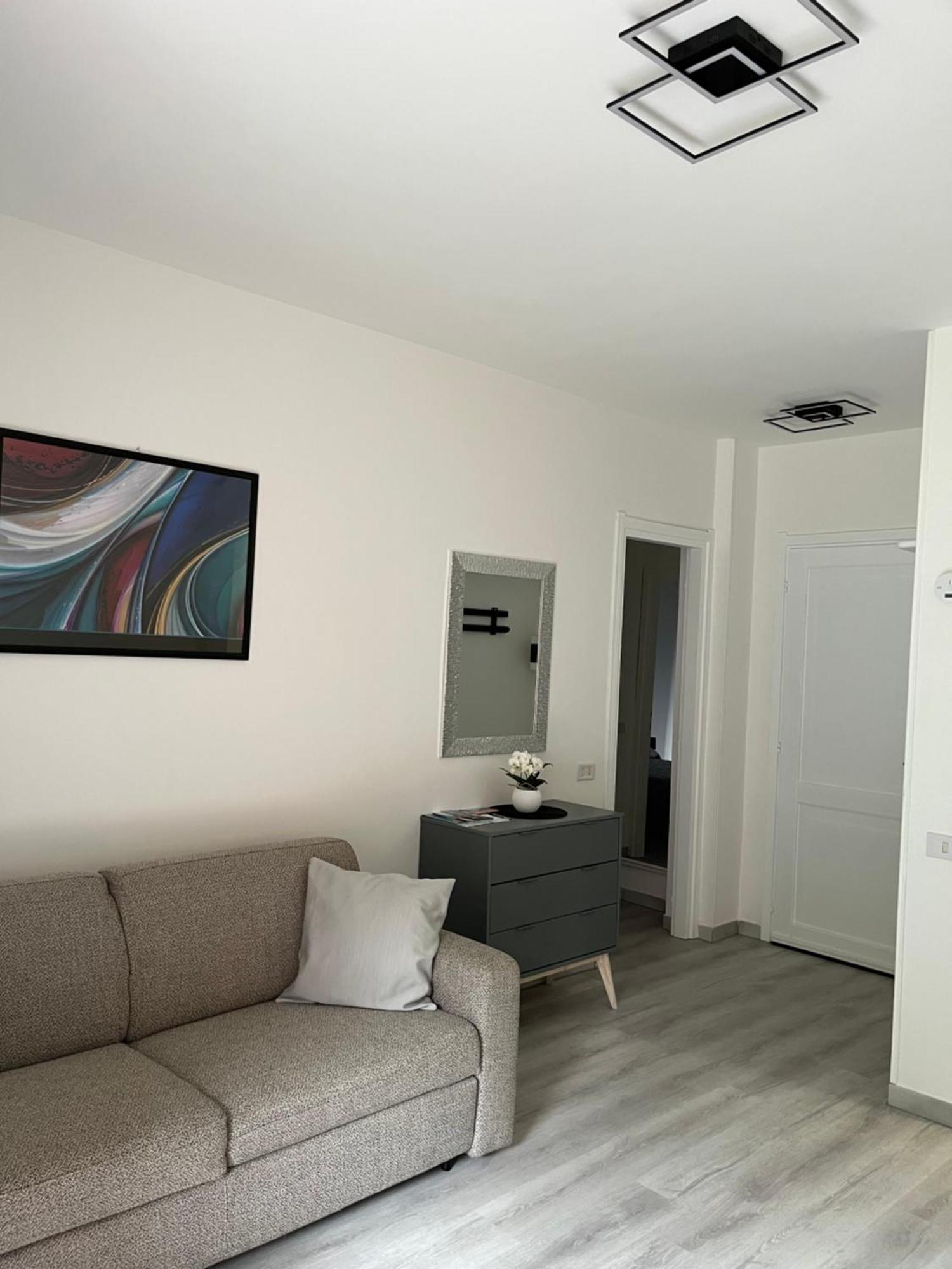 Lake & Nature Apartment Испра Екстериор снимка
