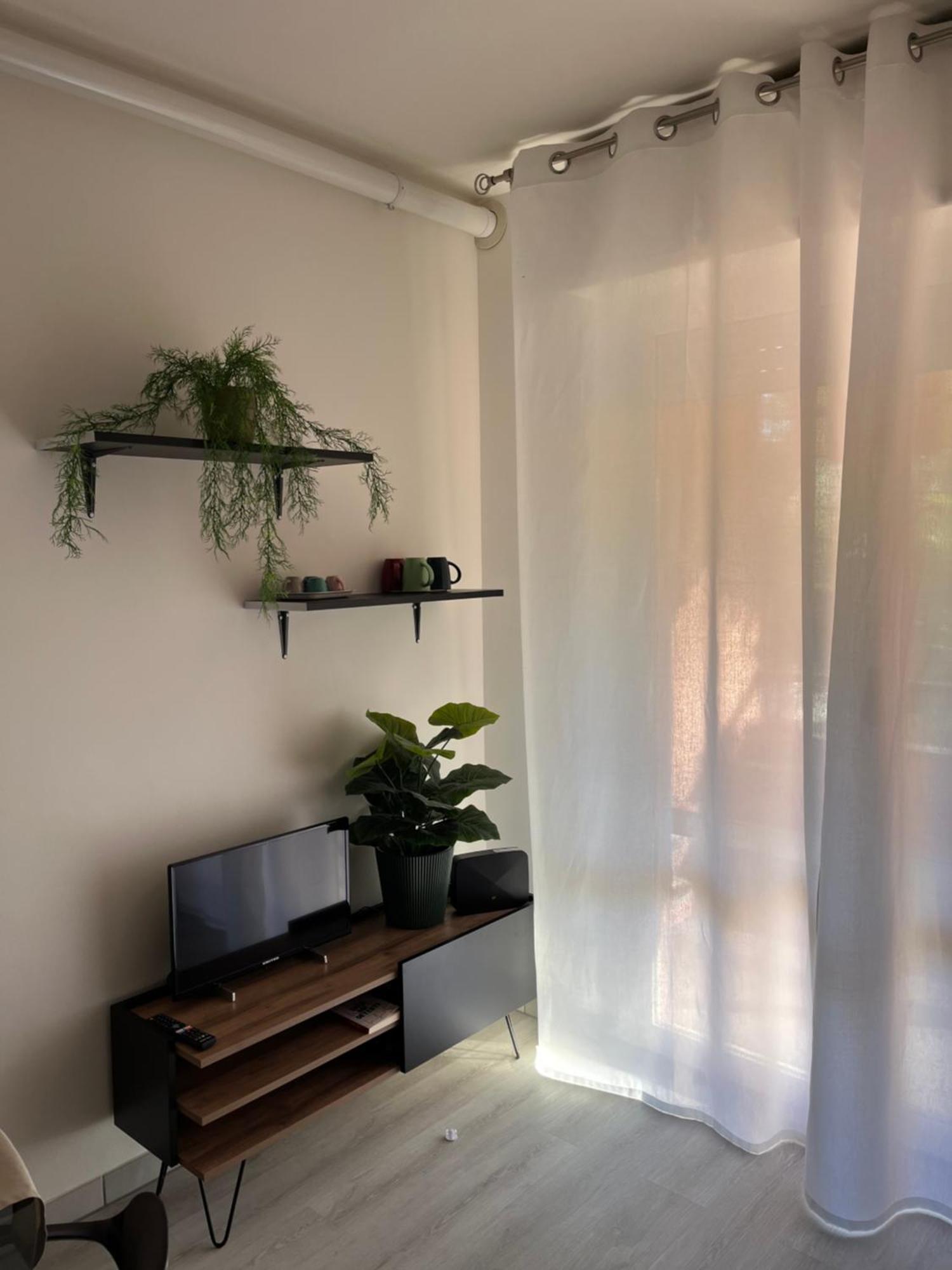 Lake & Nature Apartment Испра Екстериор снимка